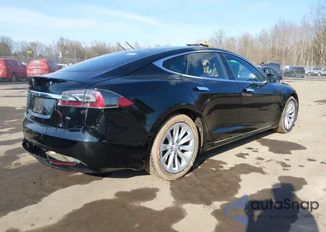 2017 Tesla Model S 60/75 z USA, uszkodzony, nr VIN 5YJSA1E10HF210494